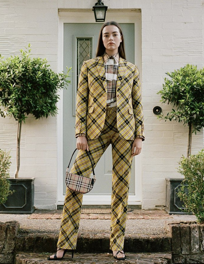 Miljard elf ontwikkeling Burberry Partners With Twitch To Livestream Its Upcoming Fashion Show |  Harper's Bazaar Arabia