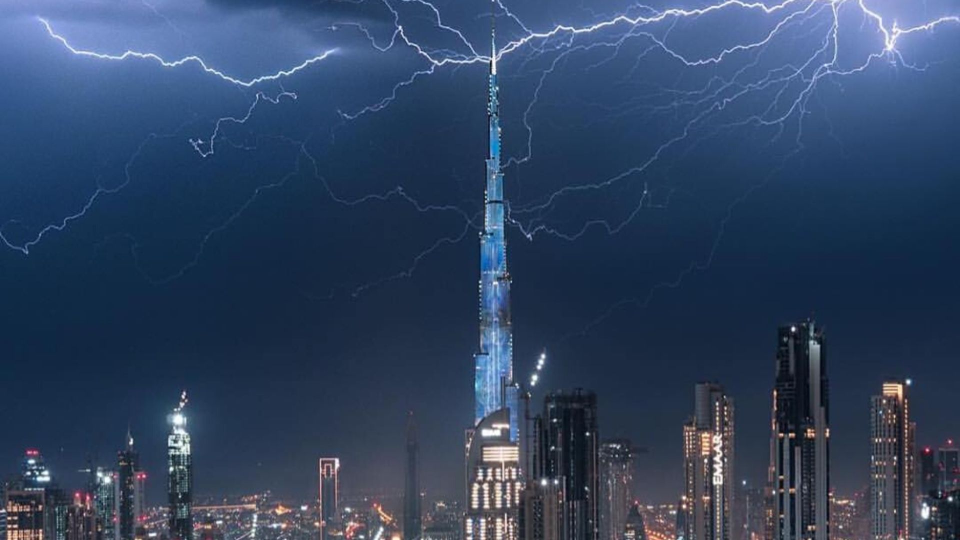Watch A Massive Storm Is Taking Over The UAE Right Now Harper's