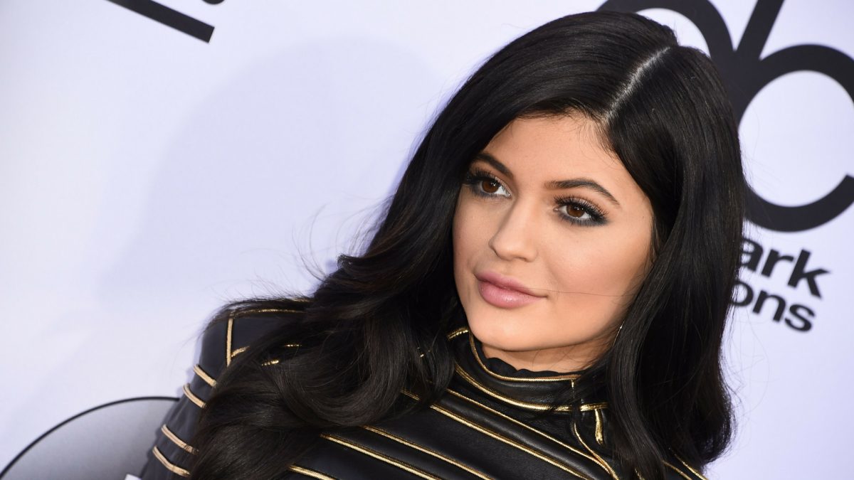 Kylie Jenner Reveals Kylie Cosmetics September Mattes