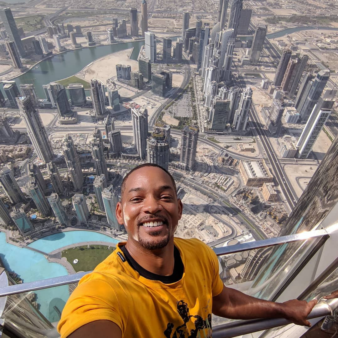 Svømmepøl rygte Flad Will Smith's Video From The Top Of The Burj Khalifa Goes Completely Viral |  Harper's Bazaar Arabia
