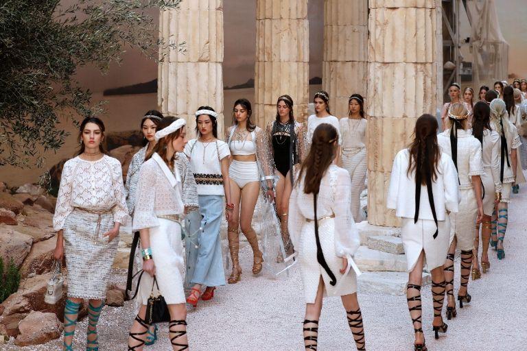 The Acropolis in Paris: Chanel Discovers Ancient Greece for Cruise 2018 –  If I Was A Stylist