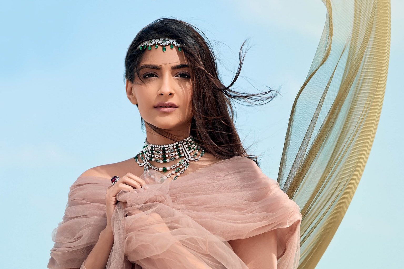 How Sonam Kapoor Ahuja's Instagram Feed Provides Us With Endless Fashion  Inspiration