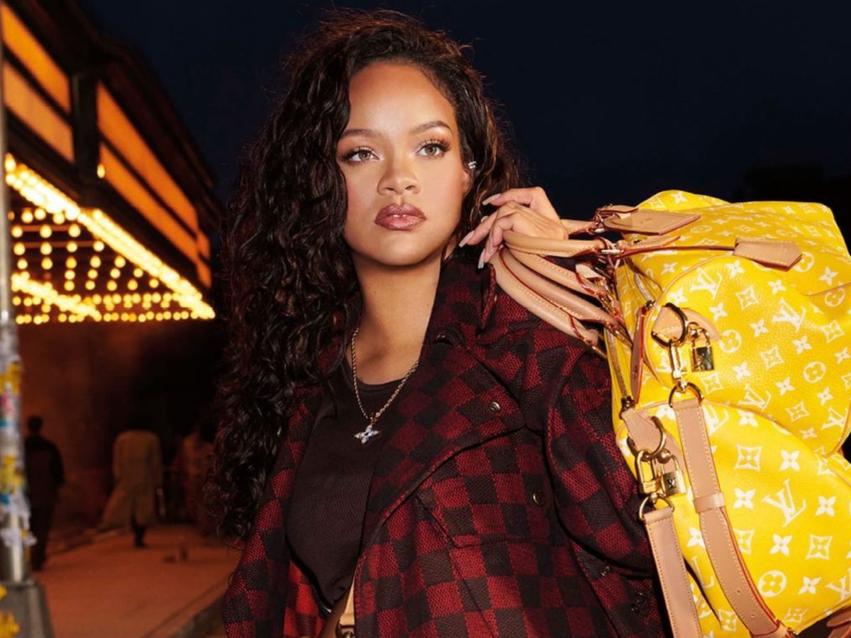 A Pregnant Rihanna Stuns In Louis Vuitton’s New Speedy Handbag Campaign ...