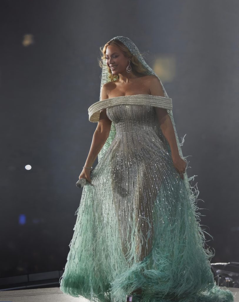 Beyonce performs in Georges Hobeika Couture Fall 2023 at her