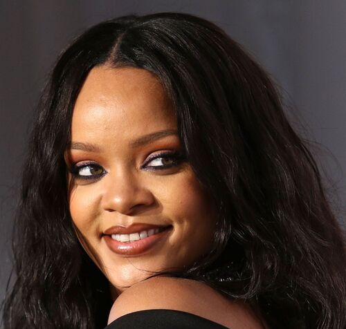 Rihanna Donates $2.1 Million To Support Domestic Violence Victims In ...