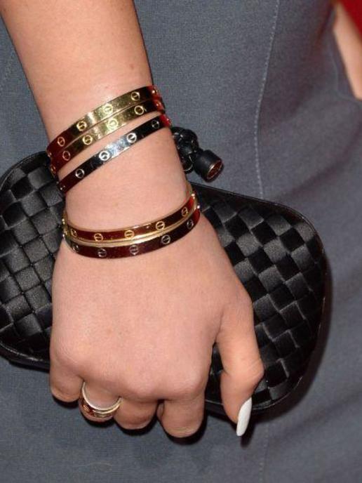how much is the cartier love bracelet in dubai