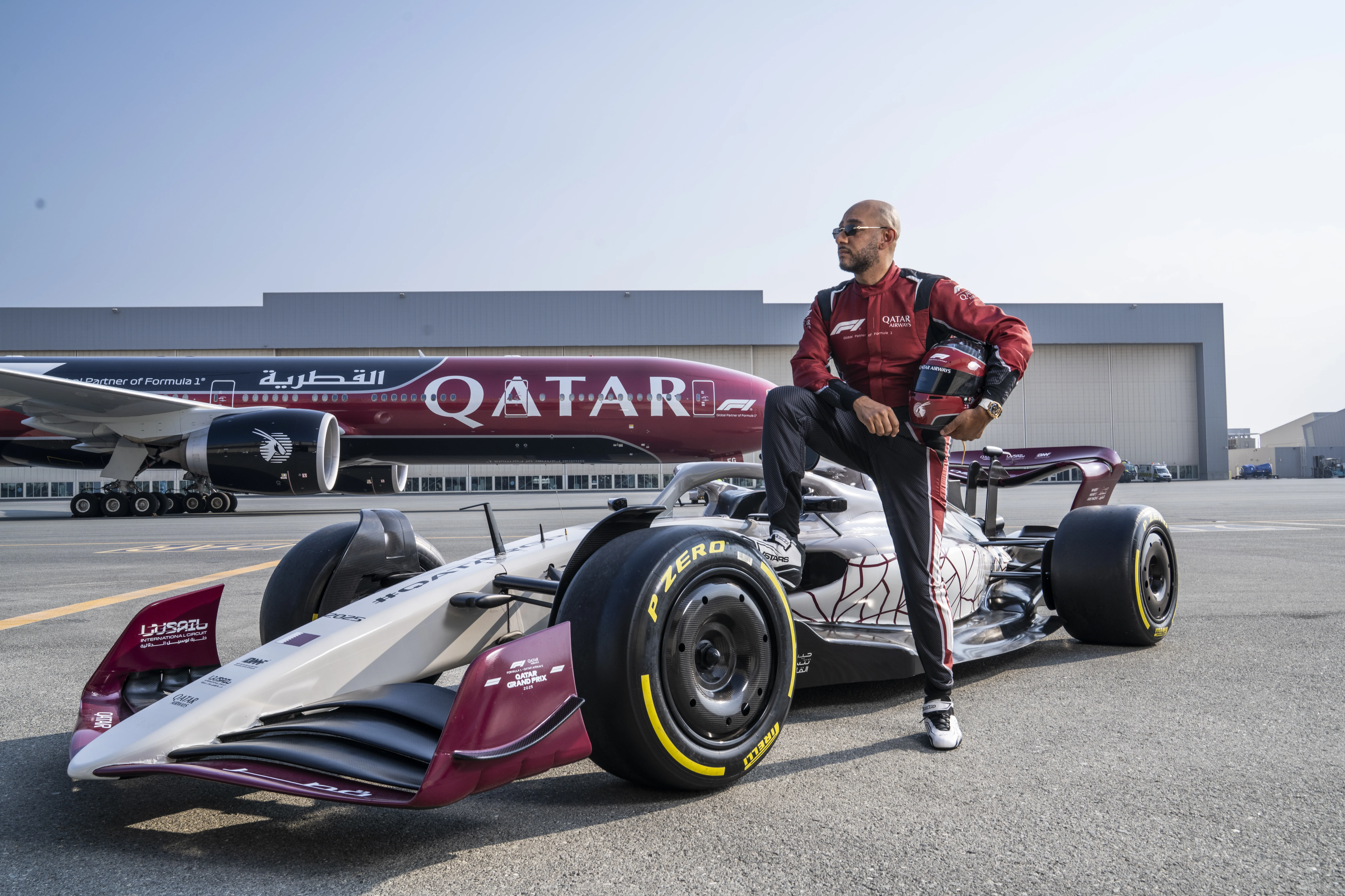 Swizz Beatz with the new Qatar F1 livery