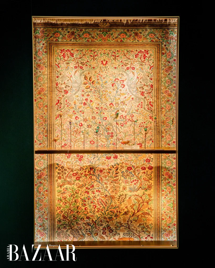 carpet on the wall with flower and bird art