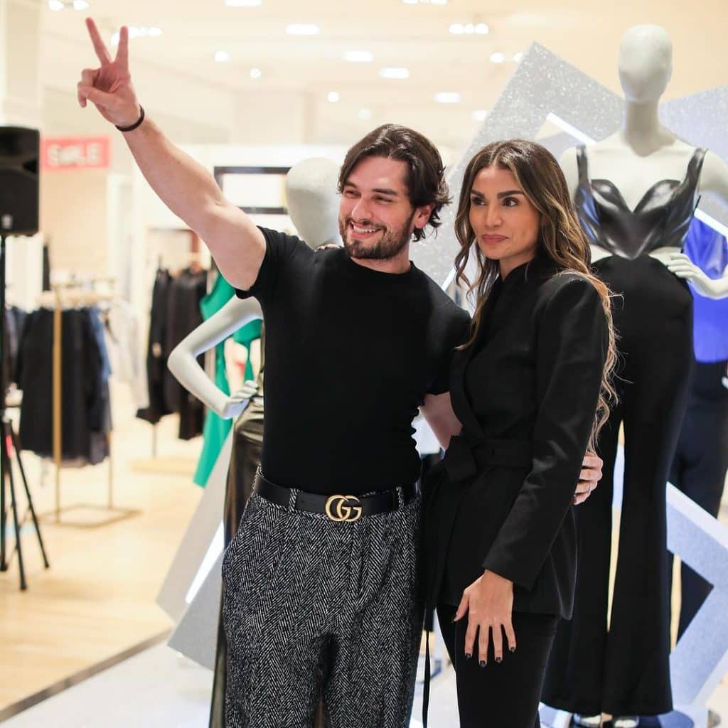 Are Zeina and Ebraheem Friends? 