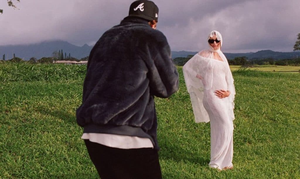 Hailey Bieber Pregnant 
