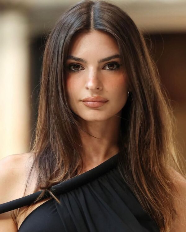 The 5 Most Memorable Emily Ratajkowski Moments